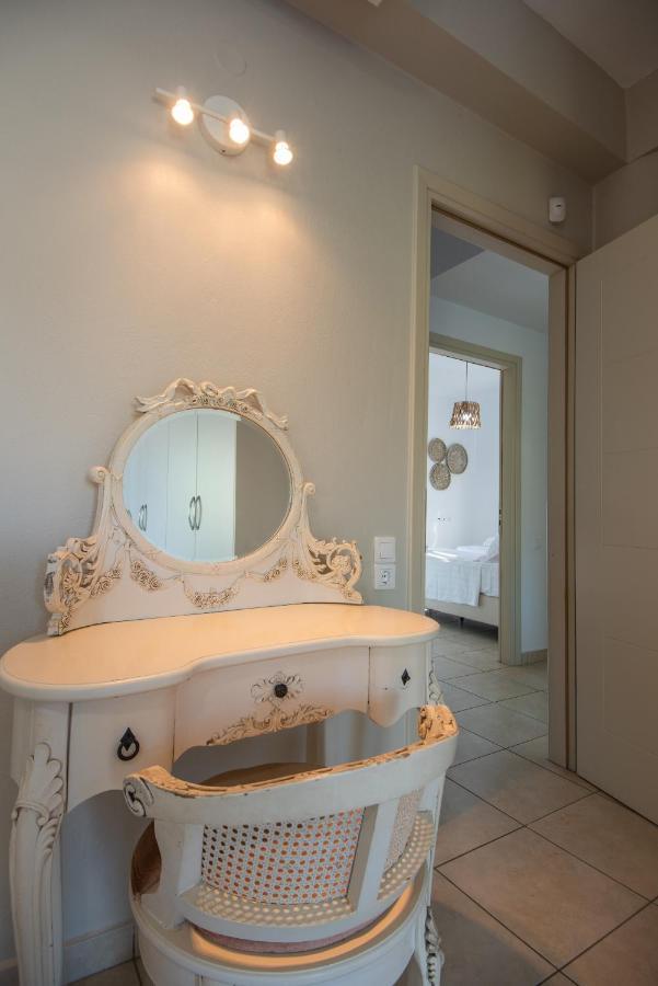 Villa Elena Mílatos Ngoại thất bức ảnh